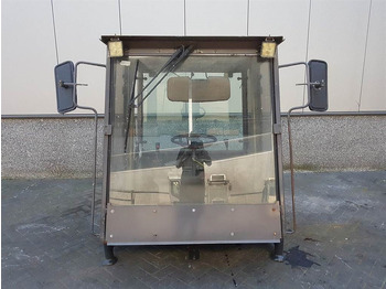 Kabina a interiér AHLMANN