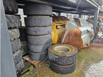 Pneumatiky a ráfky LIEBHERR