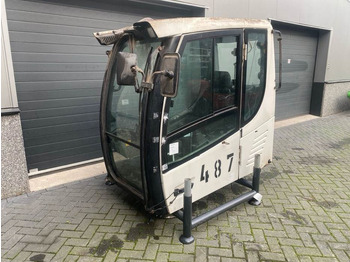 Kabina a interiér LIEBHERR