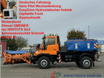 Vozidlo pro zimní údržbu UNIMOG U400