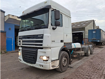 Podvozek s kabinou DAF XF 105 460