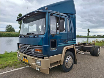 Podvozek s kabinou VOLVO FL