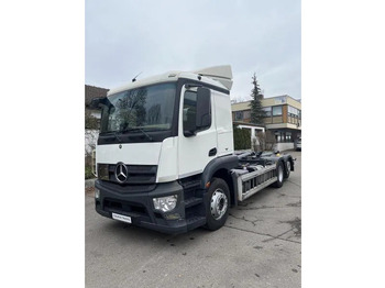 Hákový nosič kontejnerů MERCEDES-BENZ Actros 2543