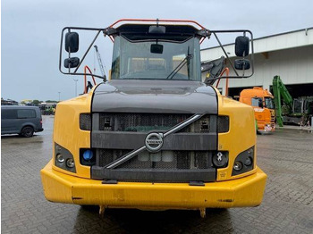 Kloubový sklápěč VOLVO A25G