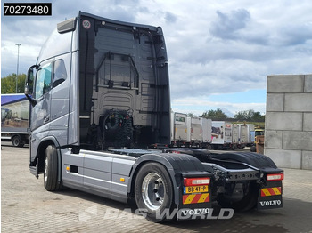 Tahač Volvo FH16 750 4X2 NL-Truck APK 08-2026! XL 2x Tanks Standklima ACC Alcoa's LED: obrázek 2 Tahač Volvo FH16 750 4X2 NL-Truck APK 08-2026! XL 2x Tanks Standklima ACC Alcoa's LED: obrázek 2