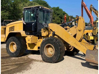Kolový nakladač CATERPILLAR 938M