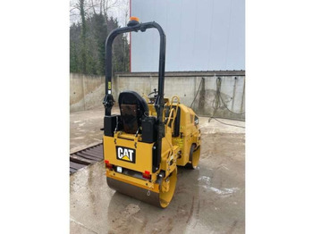 Silniční válec Caterpillar CB1.7: obrázek 4