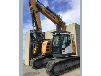 Pásové rýpadlo LIEBHERR R 926