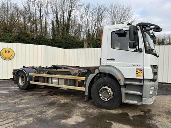 Hákový nosič kontejnerů MERCEDES-BENZ Axor 1833