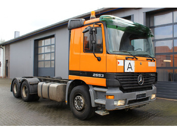 Podvozek s kabinou MERCEDES-BENZ Actros 2653