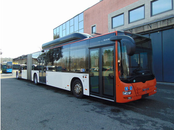 Kloubový autobus MAN Lion's City