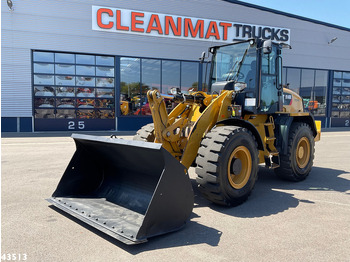 Kolový nakladač CATERPILLAR 914
