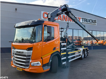 Hákový nosič kontejnerů DAF XD 450
