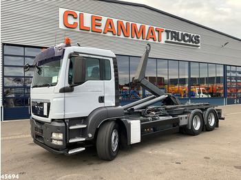 Hákový nosič kontejnerů MAN TGS 26.440