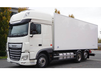 Chladírenský nákladní automobil DAF XF 450