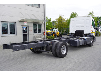 Podvozek s kabinou RENAULT D16 / Chassis 7.1 m / Differential lock: obrázek 3