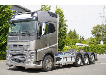 Auto s hydraulickou rukou VOLVO FH16 750 8x4x4 / 750 HP! / Frame 685 cm / Steered 4th axle: obrázek 2