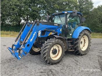 Traktor NEW HOLLAND T6020