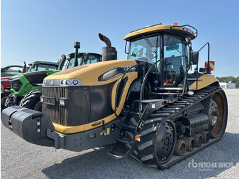 Pásový traktor CHALLENGER