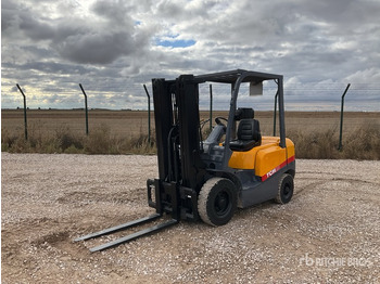 Dieselový vysokozdvižný vozík TCM