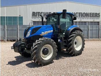 Traktor NEW HOLLAND T7