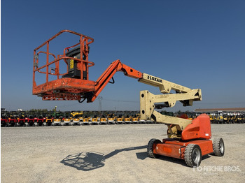 Kloubová plošina JLG E450AJ