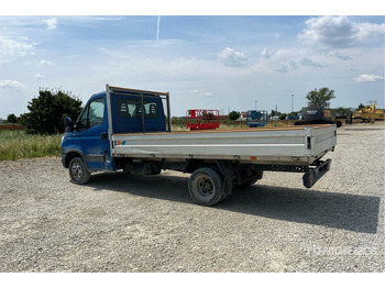 Nákladní automobil valníkový/ Plošinový IVECO Daily 35c11