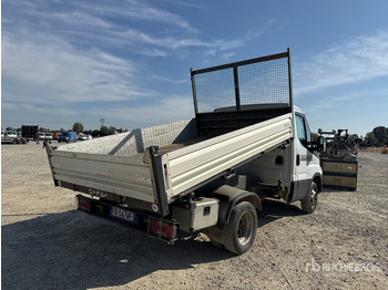 Dodávka sklápěč 2015 Iveco Daily 35-110 Autocarro ribaltabile: carichi leggeri: obrázek 3 Dodávka sklápěč 2015 Iveco Daily 35-110 Autocarro ribaltabile: carichi leggeri: obrázek 3