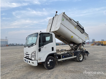 Vůz na odvoz odpadků ISUZU