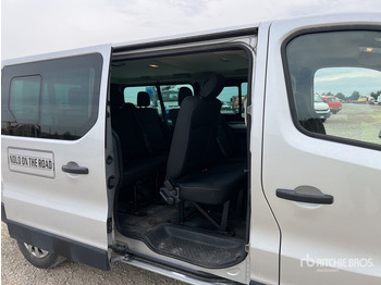 Autobus 2015 Renault Trafic 120dci 9-Seat Mini Bus: obrázek 5