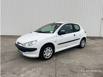 Osobní auto PEUGEOT