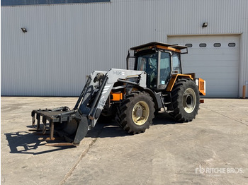 Traktor RENAULT