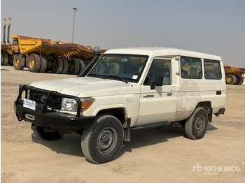SUV TOYOTA Land Cruiser
