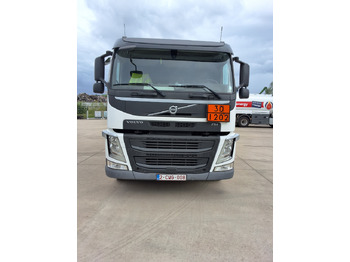 Cisternové vozidlo VOLVO FM