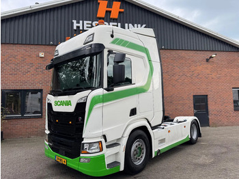 Tahač SCANIA R 450