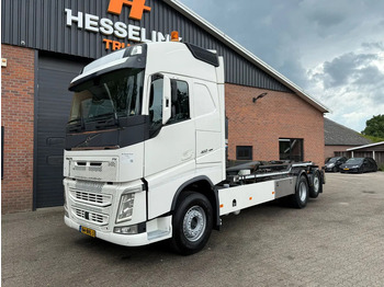 Hákový nosič kontejnerů VOLVO FH