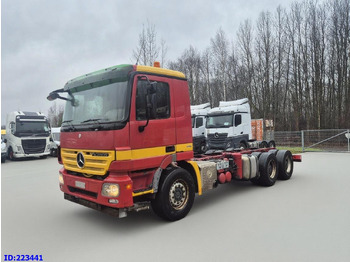 Podvozek s kabinou MERCEDES-BENZ Actros 2636