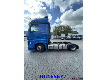 Tahač MERCEDES-BENZ Actros 1845