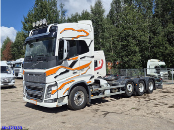 Podvozek s kabinou VOLVO FH16 650