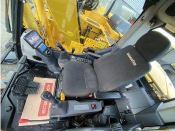 Pásové rýpadlo Komatsu PC138US-11: obrázek 3
