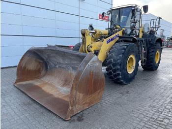 Kolový nakladač KOMATSU WA475