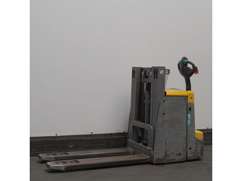 Stohovací vozík JUNGHEINRICH EJD