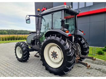 Traktor Valtra A93: obrázek 2