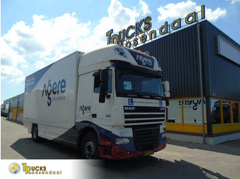 Skříňový nákladní auto DAF XF 105 460