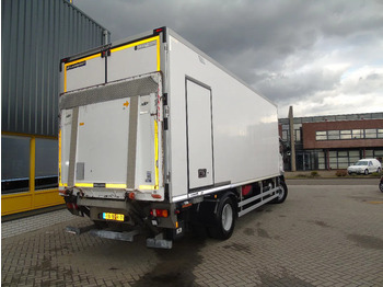 Chladírenský nákladní automobil MAN TGM 18.250 + carrier supra 850euro 6 + lift + 19T: obrázek 5