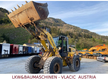 Kolový nakladač NEW HOLLAND W190B