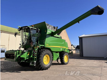 Sklízecí mlátička JOHN DEERE T660