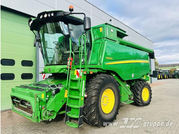 Sklízecí mlátička JOHN DEERE W660