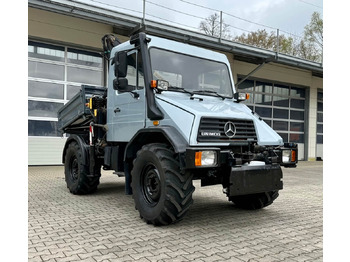 Sklápěč UNIMOG