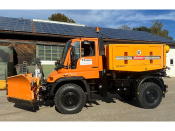 Sklápěč UNIMOG U500